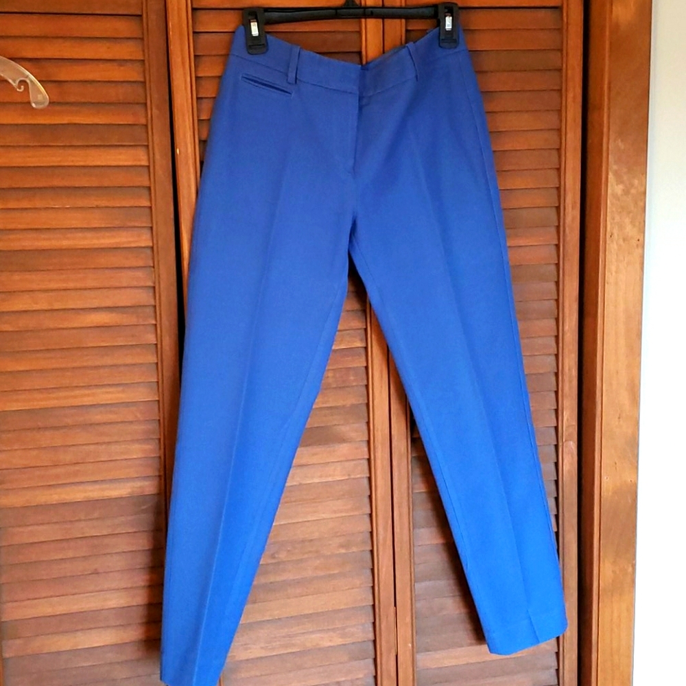 WHBM periwinkle slim ankle pant size 6